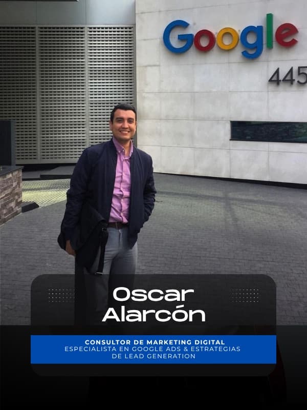 Oscar Alarcón, fundador de Prospecta Studio, en Google CDMX